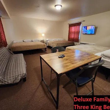 Driftwood Motel-2